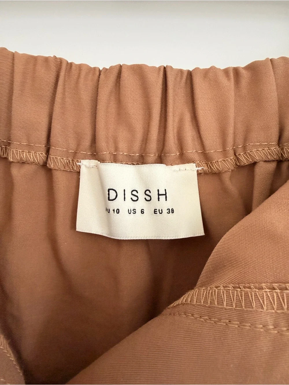DISSH Ruby Tan Cargo MIDI Skirt Size 6